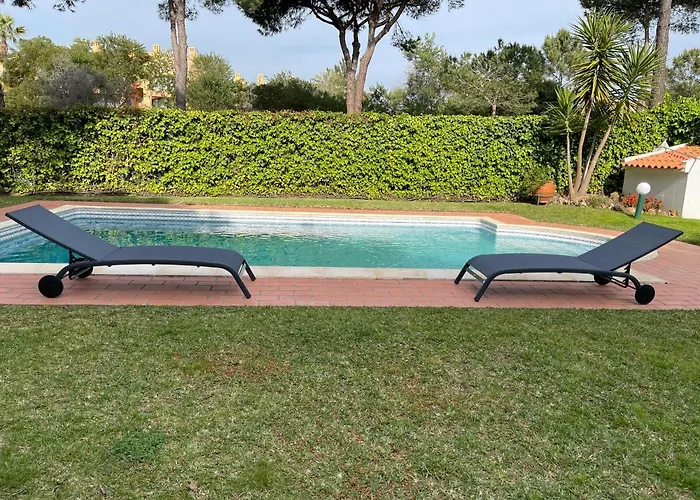 Algarvila Βιλαμούρα