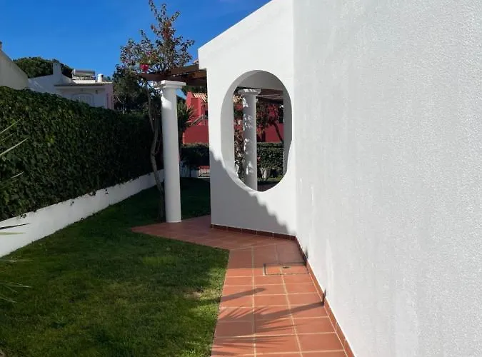 Algarvila Βιλαμούρα